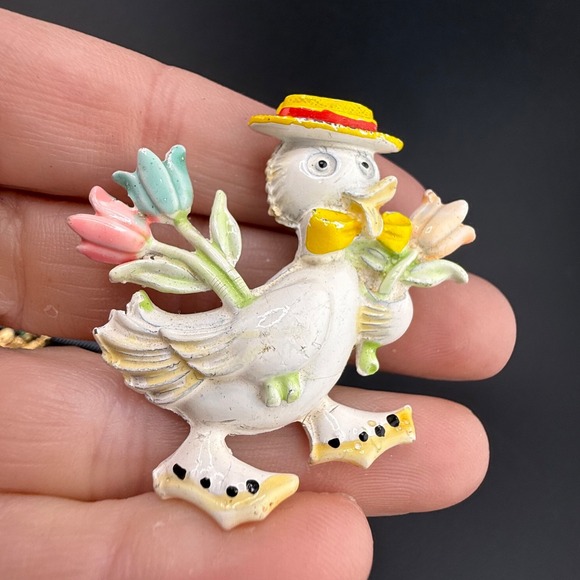 Vintage Brooch Lot Signed Trifari Sarah Coventry Bird Airplane Cat Clown - Picture 15 of 16